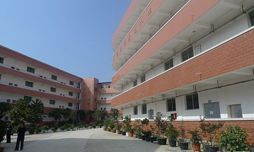 贵阳市第五职业学校花园式的学校